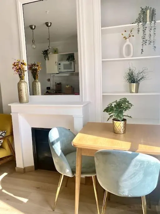 Eiffel Tour Appartement Paris